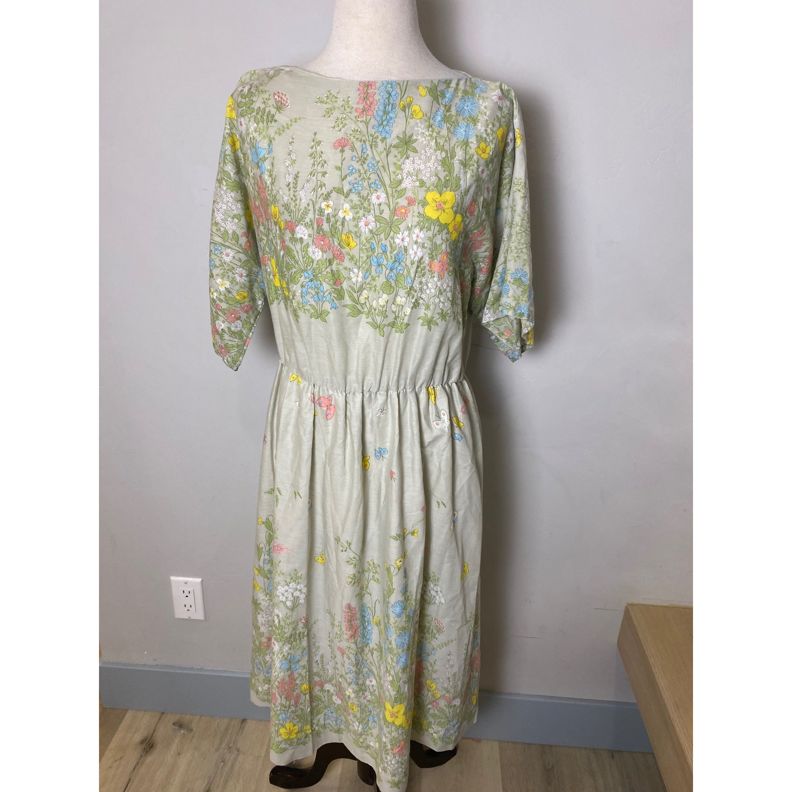 Vintage 70s Floral Butterfly Midi Dress Sage Green Cottagecore Dolman Sleeve