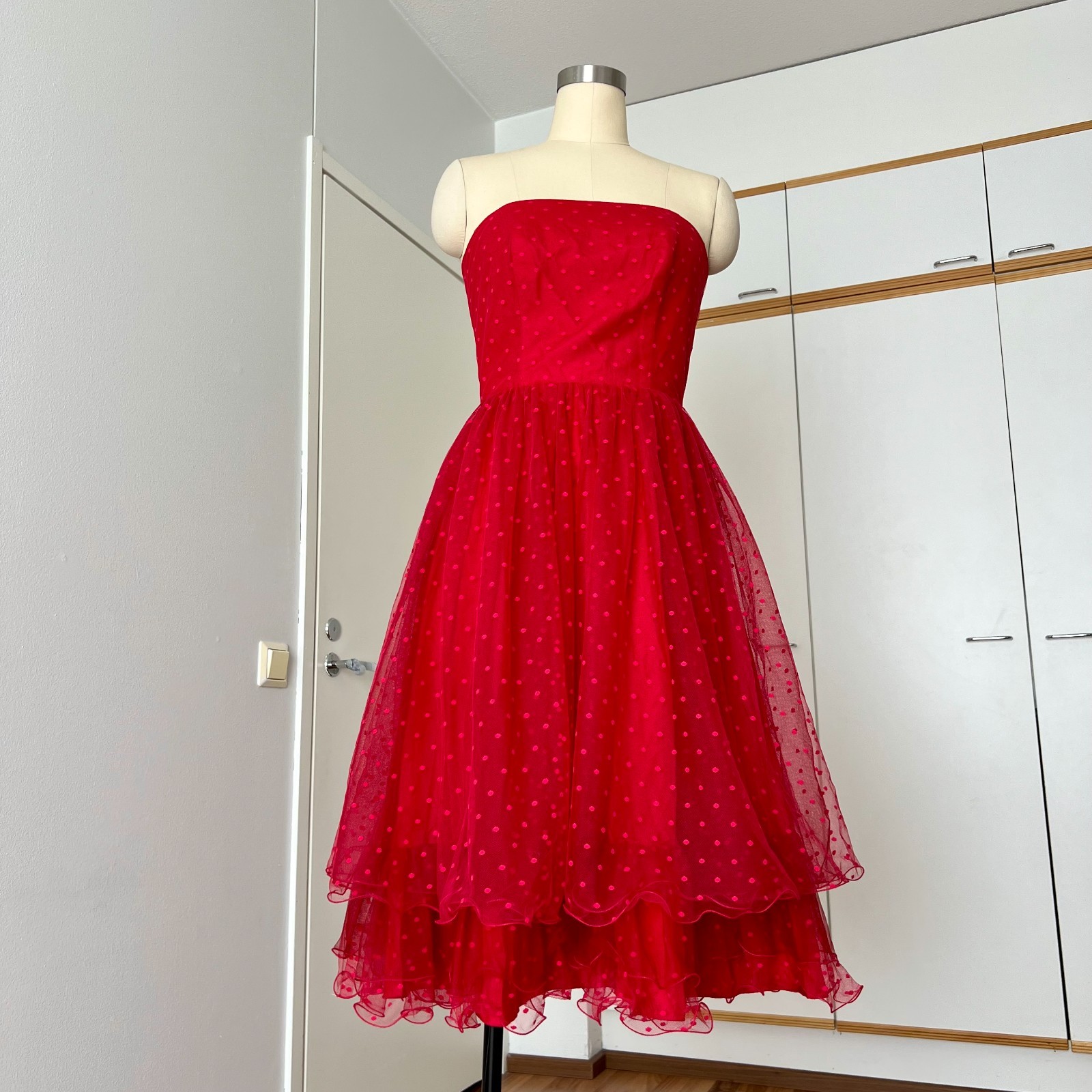 1980s VERA MONT Red Strapless Dress 80s Does 50s Tulle Cocktail Party Rockabilly