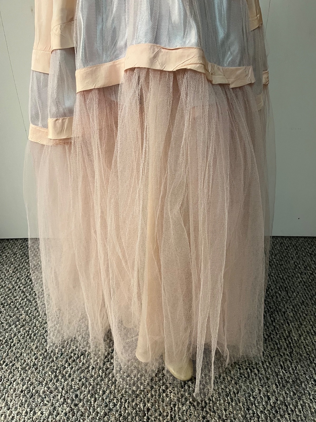 Vintage 1950s Emma Domb Peachy Pink Pearl Grey Cupcake Ball Gown Dress Bust 34