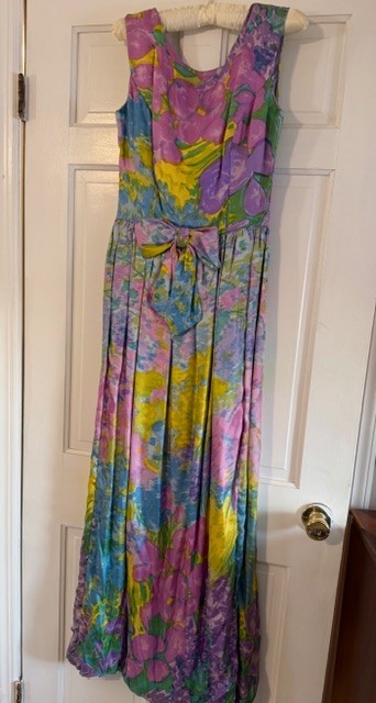 Vintage 1960’s Women’s Full Length Silk Maxi Dress/Ball Gown Sz. 14