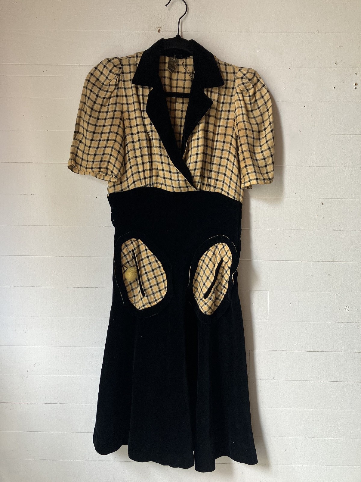 Vintage 1940s Yellow Plaid Black Velvet Dress 36x26x40 AR FL