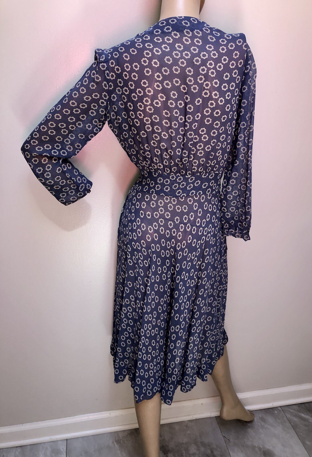 VTG 1940s Sheer RAYON Novelty CHAIN PRINT Wedgwood Blue SURPLICE WRAP DRESS