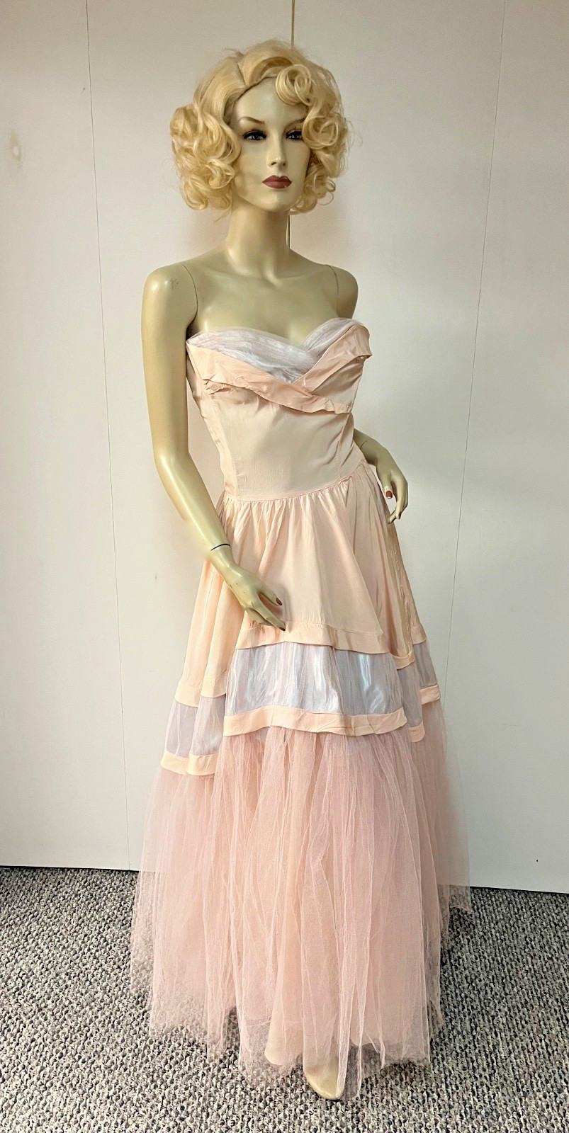 Vintage 1950s Emma Domb Peachy Pink Pearl Grey Cupcake Ball Gown Dress Bust 34