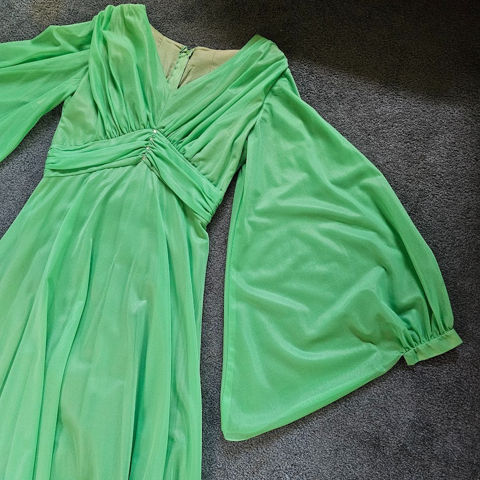 Vintage 60s Endora Sheer Lime Chiffon Cape Sleeves Bewitched Maxi Ball Gown S/M