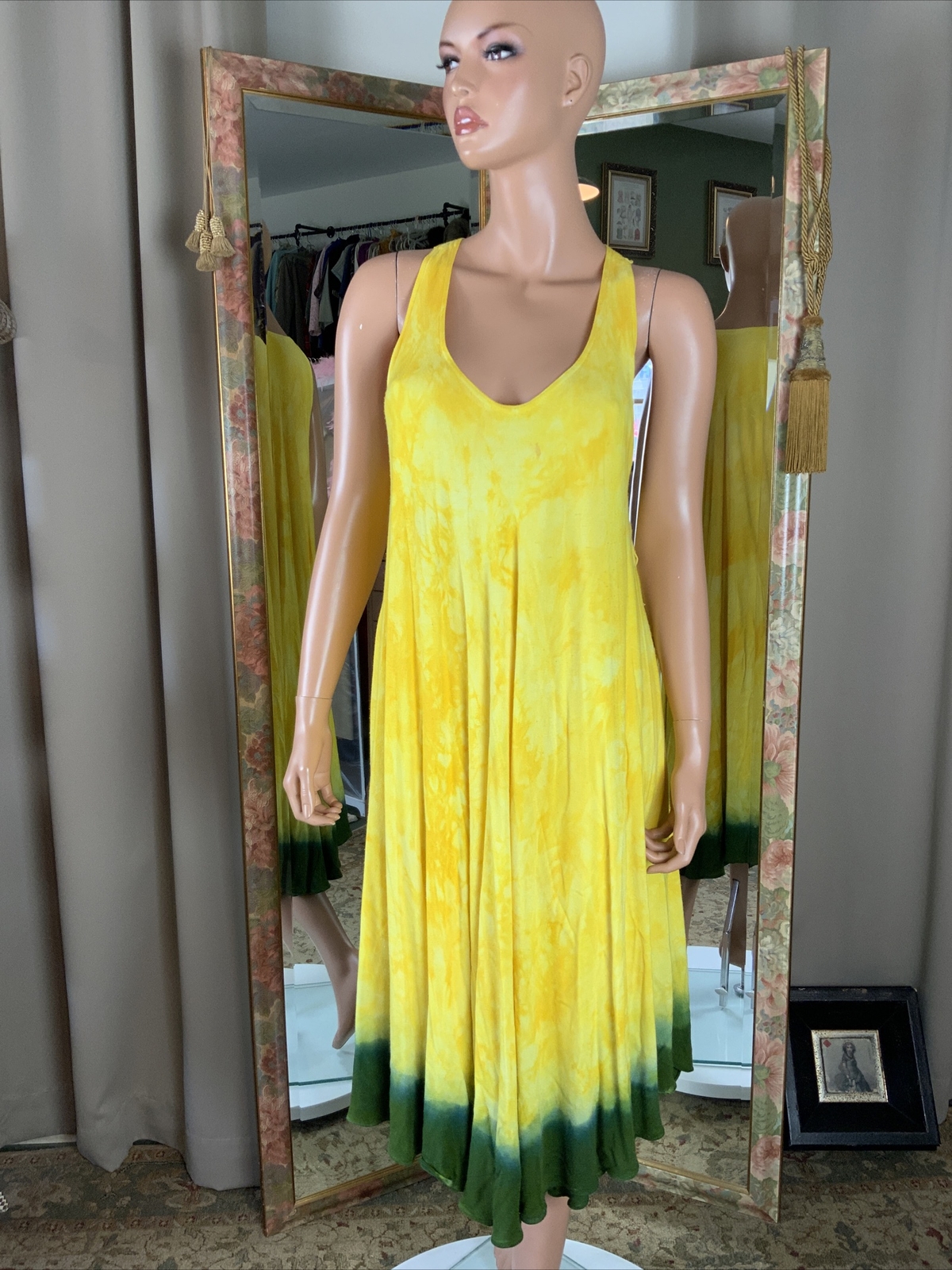 1970s Soussan Designs Yellow Tye Dye Magic Dress O/S Rare Find! Bust 44″
