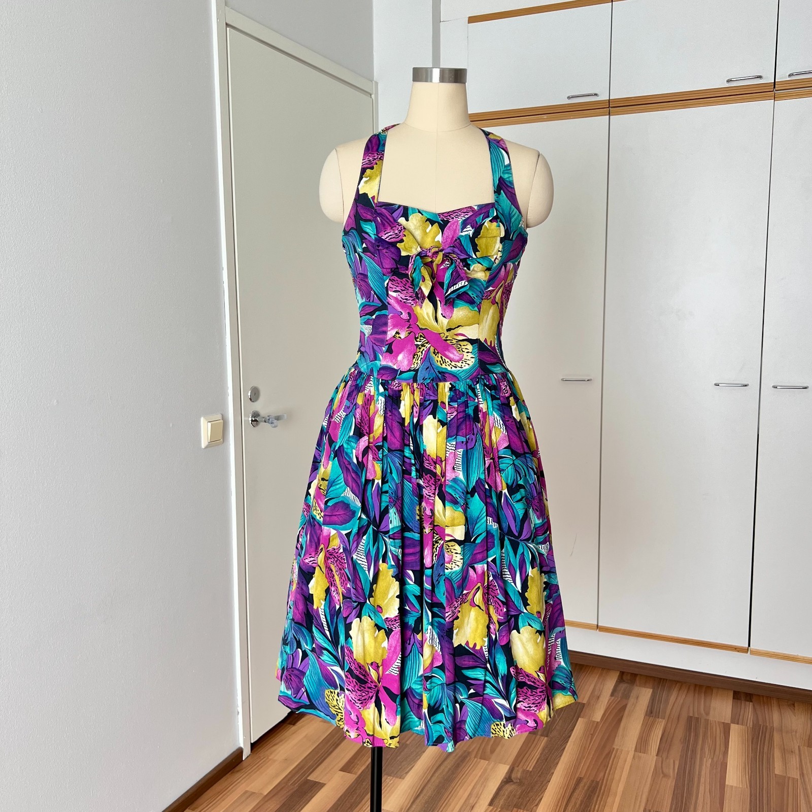 1980s Halter Neck Rockabilly Midi Dress 80s Does 50s Tropical Print Pinup Retro